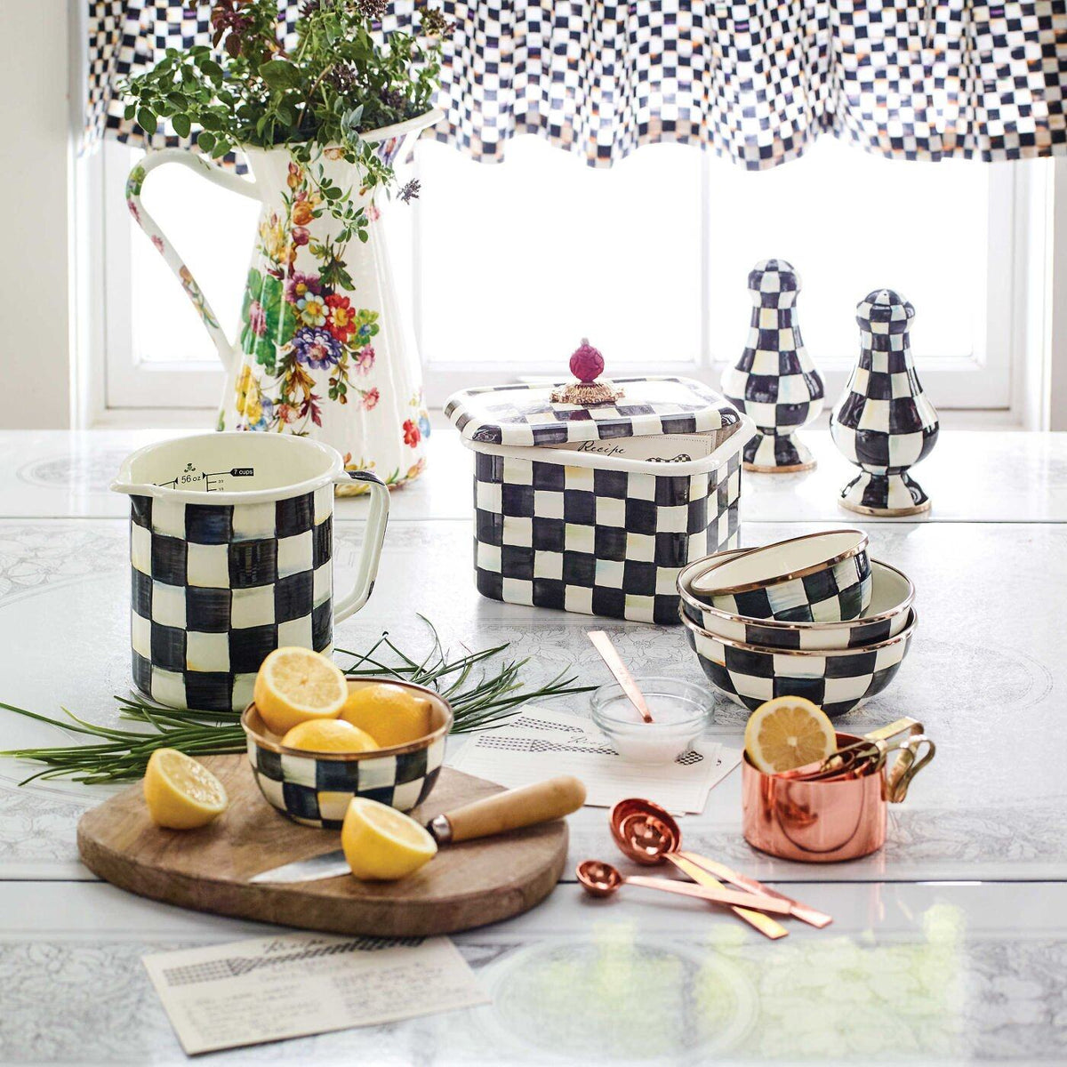 Courtly Check Pinch Bowl